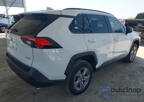 2023 Toyota Rav4 Xle z USA, uszkodzony, nr VIN 2T3W1RFVXPW282054